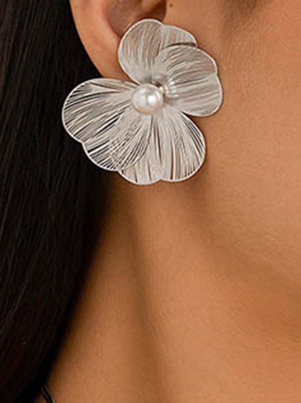 Beaded Flower Shape Earrings Accessories + Necklaces Accessories Three Pieces